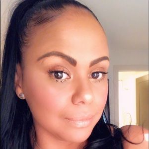 Meet your Posher, Amelia